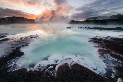 Zonsopkomst bij de Blue Lagoon